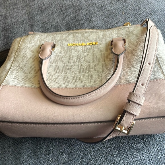 MICHAEL Michael Kors Handbags - Michael kors purse